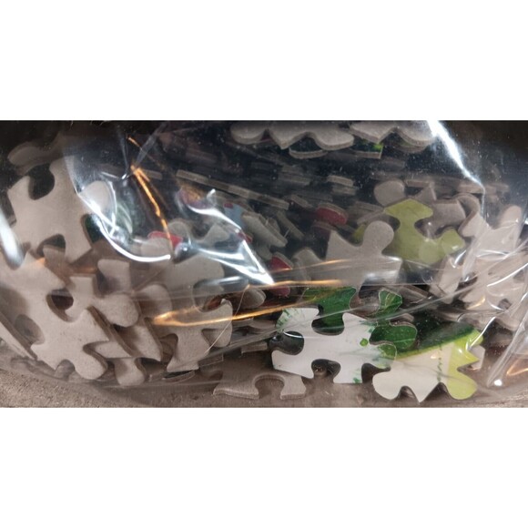 Tulips 1000 Piece Puzzle Flawless Finish by Milton Bradley Hasbro - Picture 3 of 3